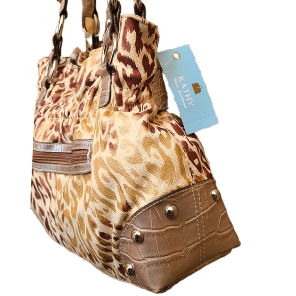 COPY - KATY VAN ZEELAND JUNGLE PRINT PURSE NWT - Picture 5 of 9